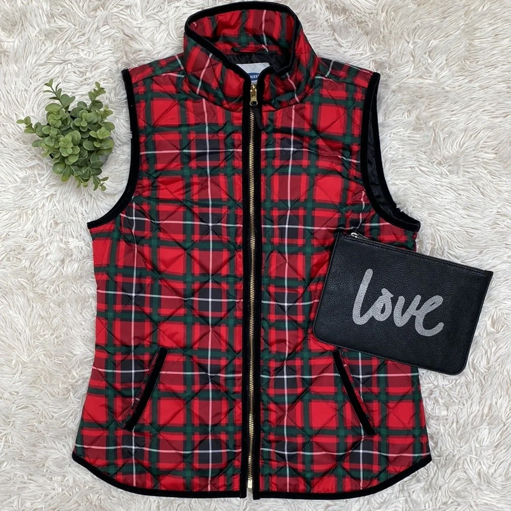 🎉2X HP🎉 Old Navy Plaid Quilted Vest 💗 Red Green White & Black - Picture 2 of 14
